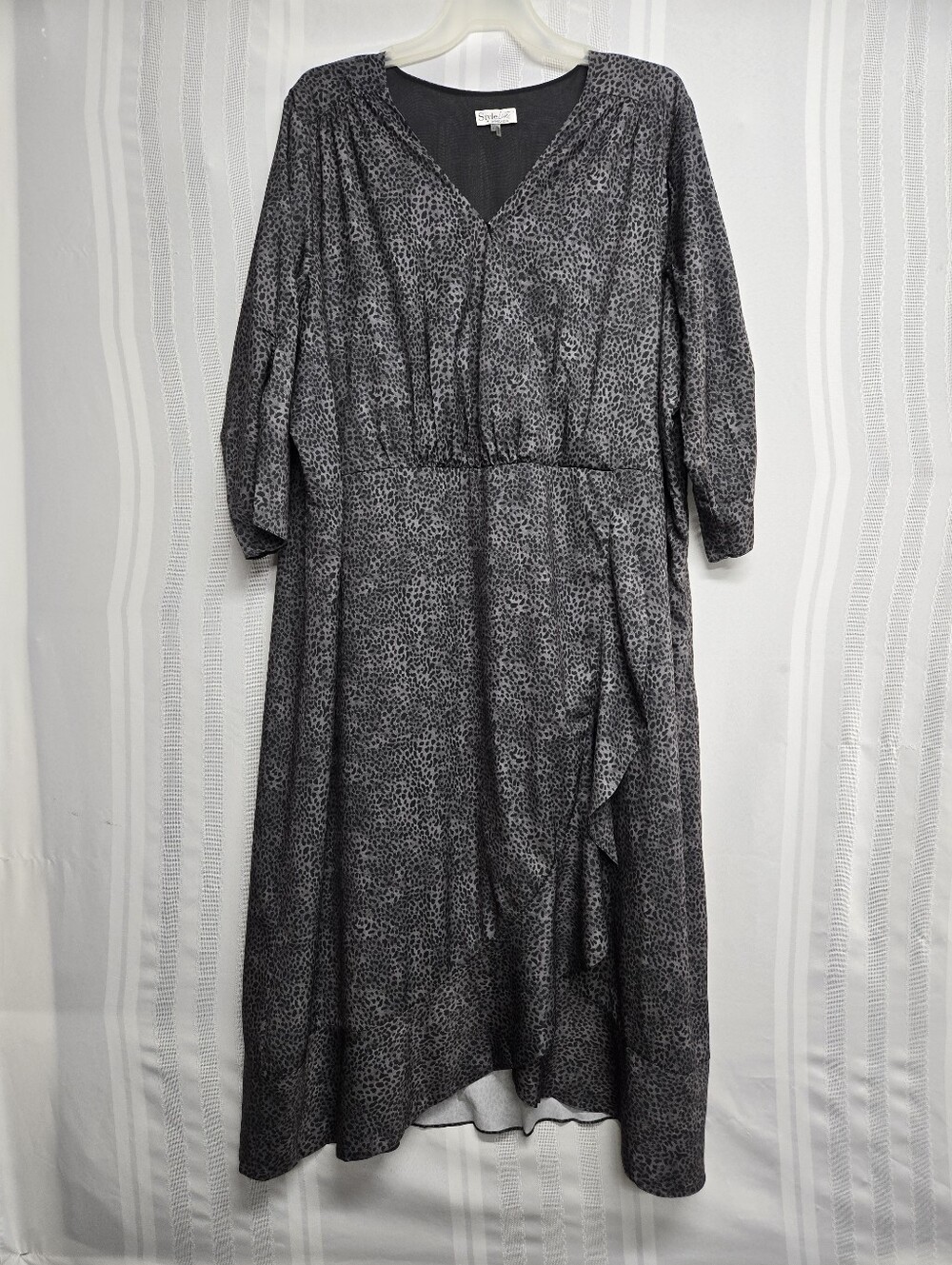 STYLELIST MICAELA PLUS PRINTED FAUX WRAP DRESS CHEETAH GREY SIZE 32